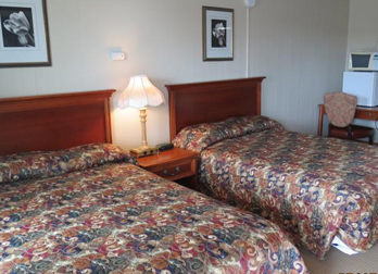 Guest rooms in Smith Center